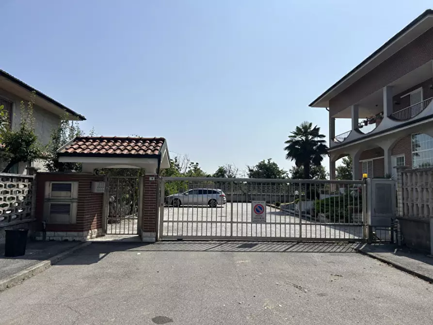 Immagine 2 di Appartamento in vendita  in Via Montello a Zibido San Giacomo