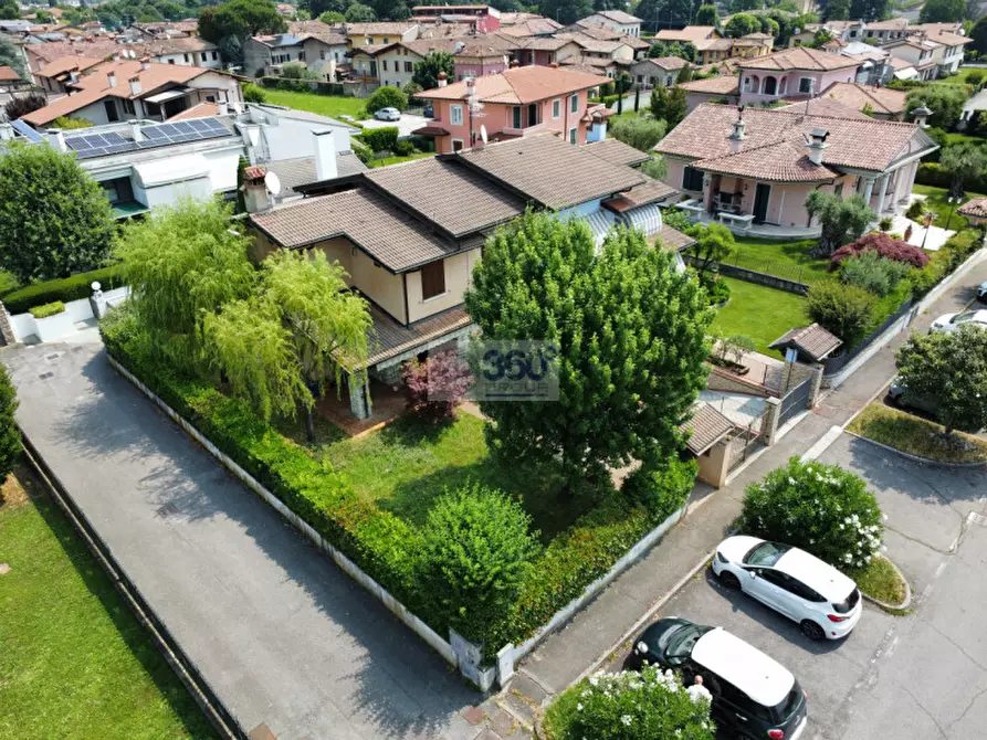 Immagine 23 di Casa bifamiliare in vendita  in Via Leonardo da Vinci a Rodengo-Saiano