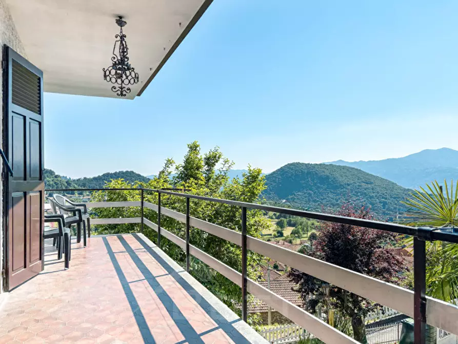 Immagine 7 di Casa bifamiliare in vendita  in Via Mottarone 6 a Armeno