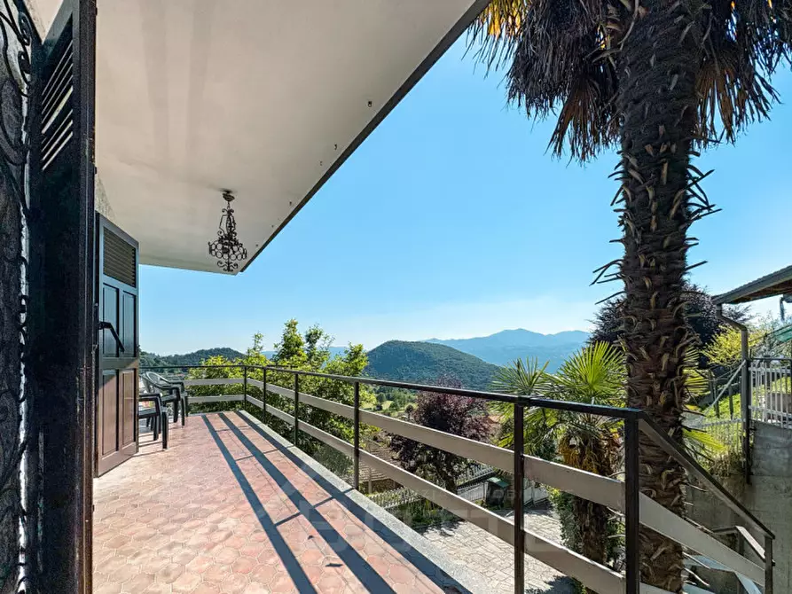 Immagine 8 di Casa bifamiliare in vendita  in Via Mottarone 6 a Armeno