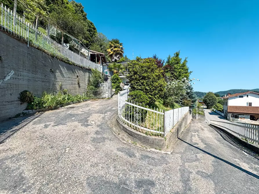 Immagine 36 di Casa bifamiliare in vendita  in Via Mottarone 6 a Armeno