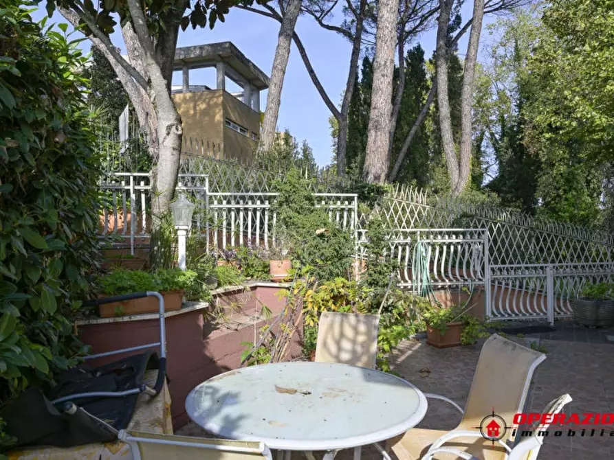 Immagine 4 di Casa bifamiliare in vendita  in Via Rocco Santoliquido a Roma