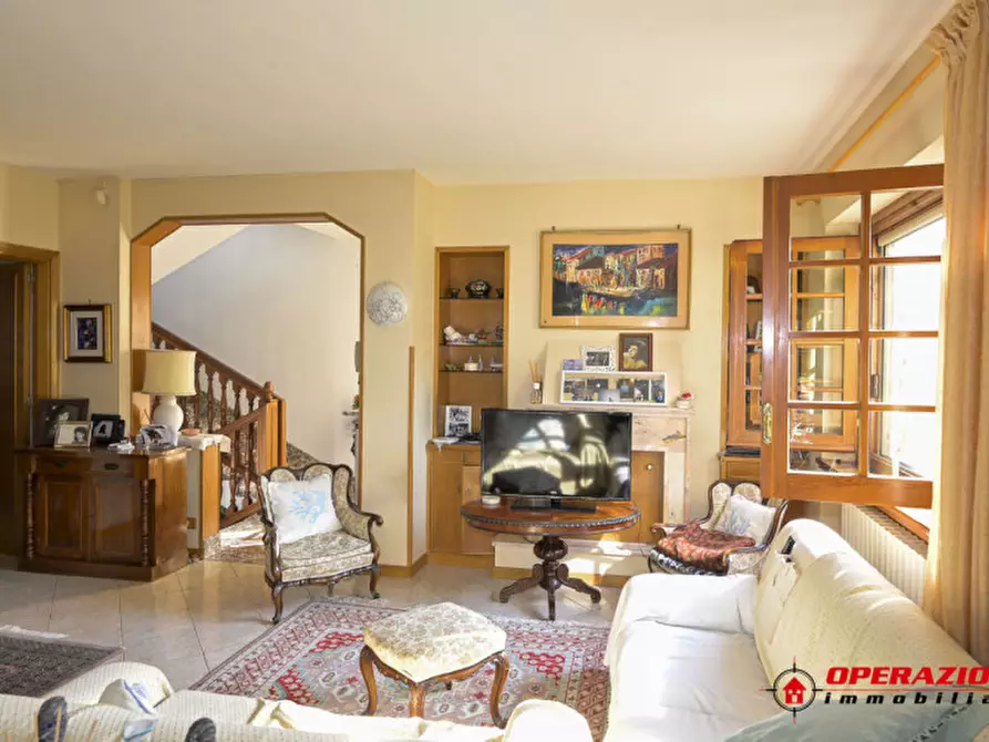 Immagine 5 di Casa bifamiliare in vendita  in Via Rocco Santoliquido a Roma