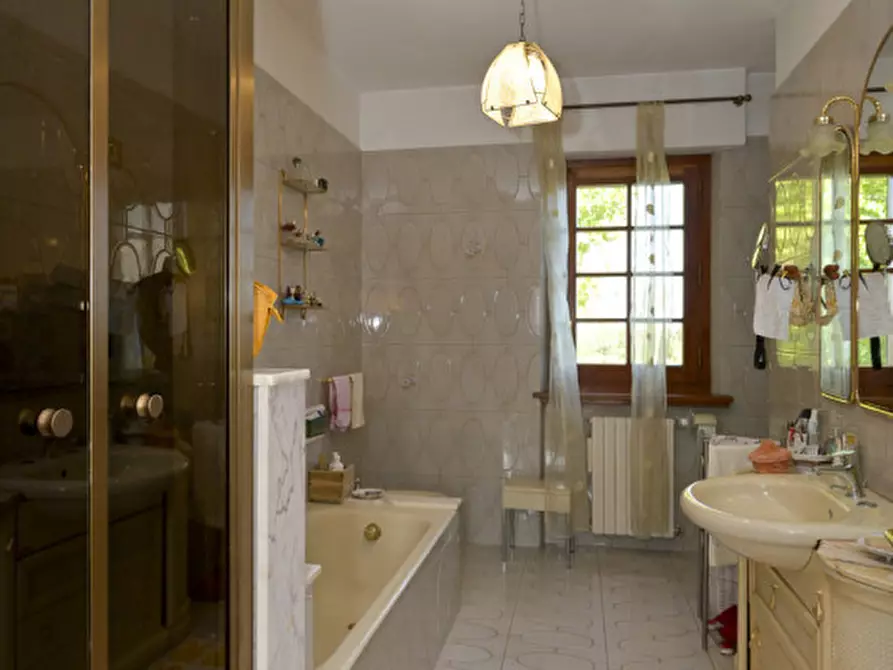 Immagine 17 di Casa bifamiliare in vendita  in Via Rocco Santoliquido a Roma