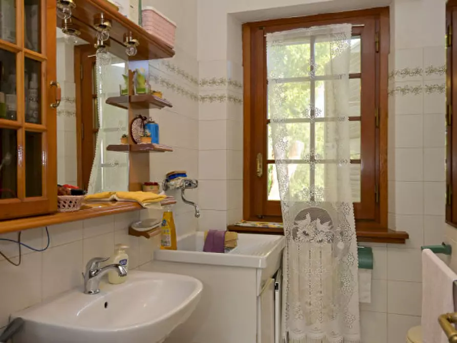 Immagine 34 di Casa bifamiliare in vendita  in Via Rocco Santoliquido a Roma