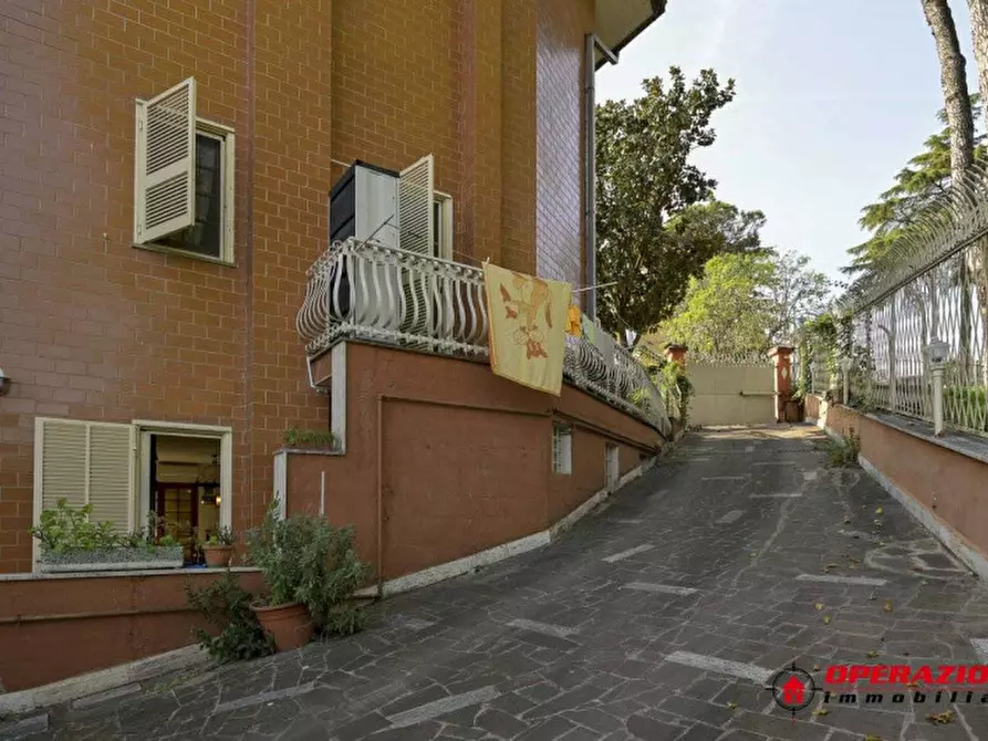 Immagine 36 di Casa bifamiliare in vendita  in Via Rocco Santoliquido a Roma