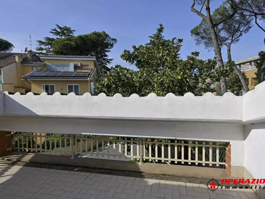 Immagine 49 di Casa bifamiliare in vendita  in Via Rocco Santoliquido a Roma