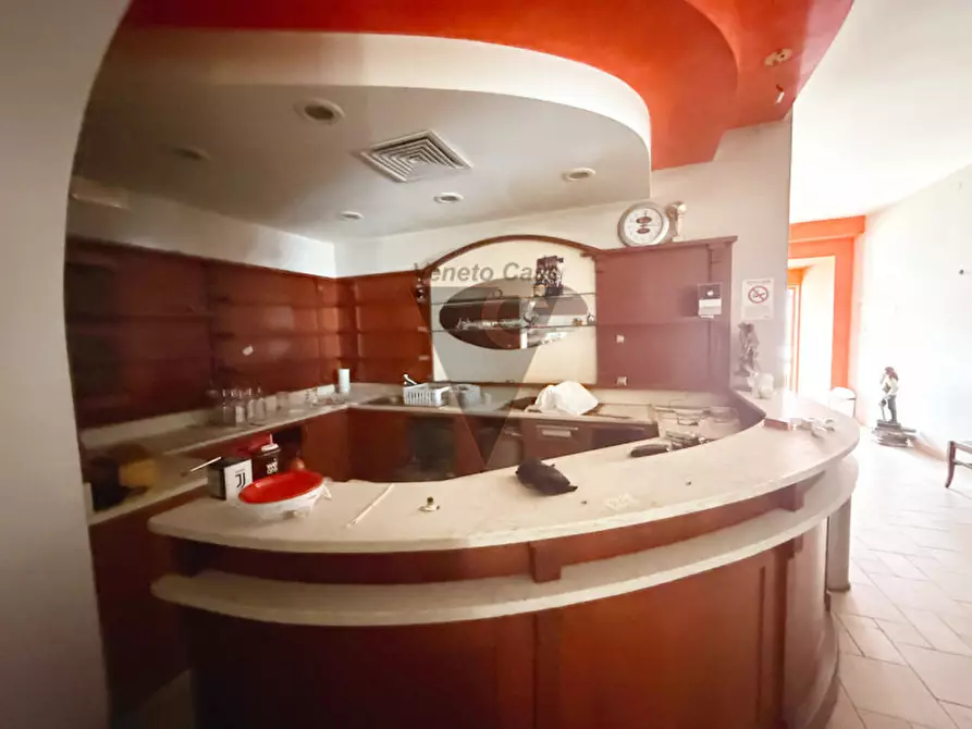 Immagine 3 di Attività commerciale in affitto  a Camponogara