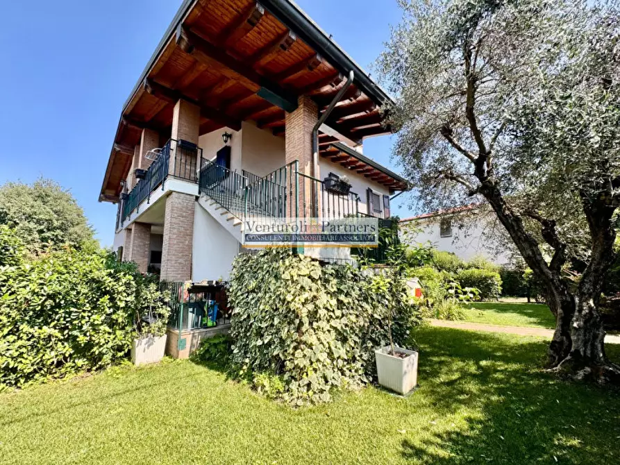 Immagine 2 di Casa bifamiliare in vendita  in Via Martin Luther King a Mazzano