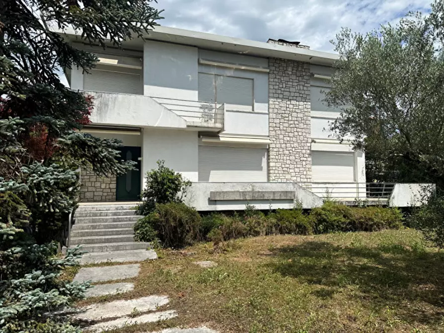 Immagine 1 di Casa indipendente in vendita  in Viale Venezia a Bassano Del Grappa