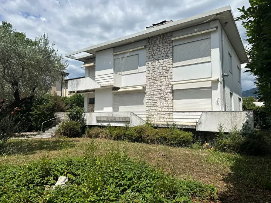 Immagine 2 di Casa indipendente in vendita  in Viale Venezia a Bassano Del Grappa