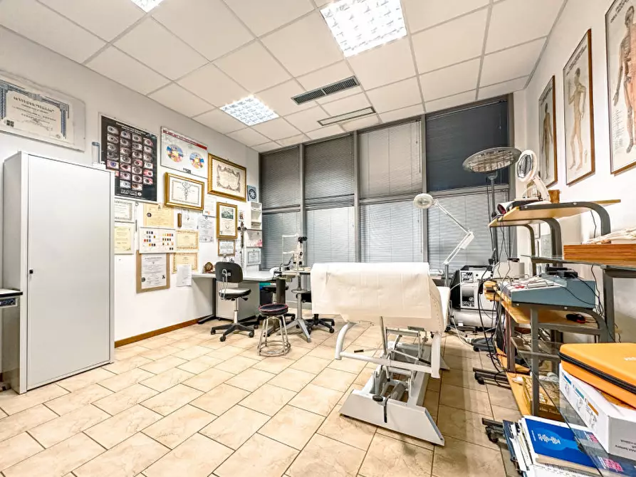 Immagine 8 di Negozio in vendita  in Via Luigi Lenot 6 a Borgosesia