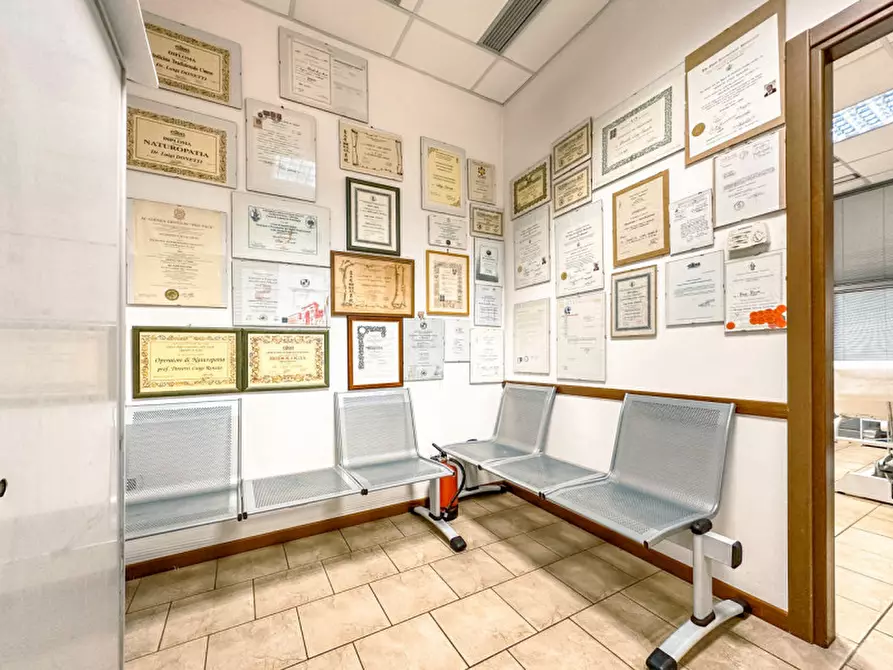 Immagine 10 di Negozio in vendita  in Via Luigi Lenot 6 a Borgosesia