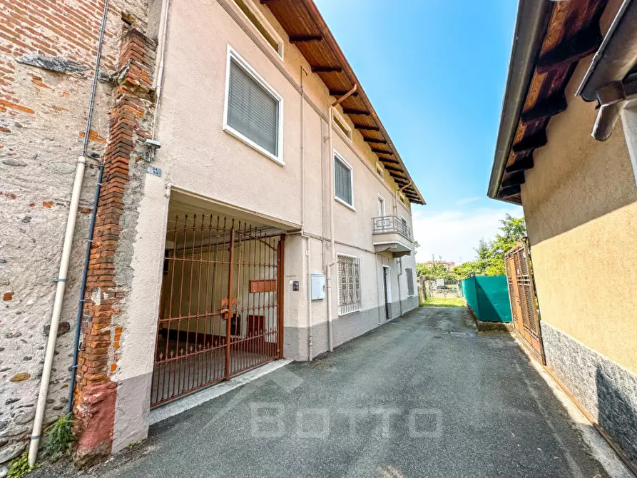 Immagine 4 di Casa indipendente in vendita  in Vicolo Ardito 9 a Gattinara