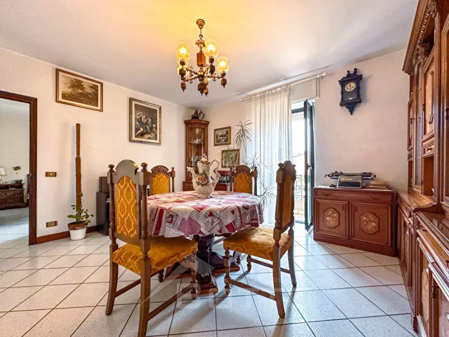 Immagine 15 di Casa indipendente in vendita  in Vicolo Ardito 9 a Gattinara