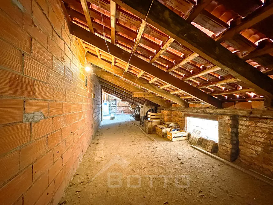 Immagine 38 di Casa indipendente in vendita  in Vicolo Ardito 9 a Gattinara