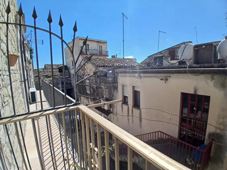 Immagine 11 di Casa indipendente in vendita  a Modica