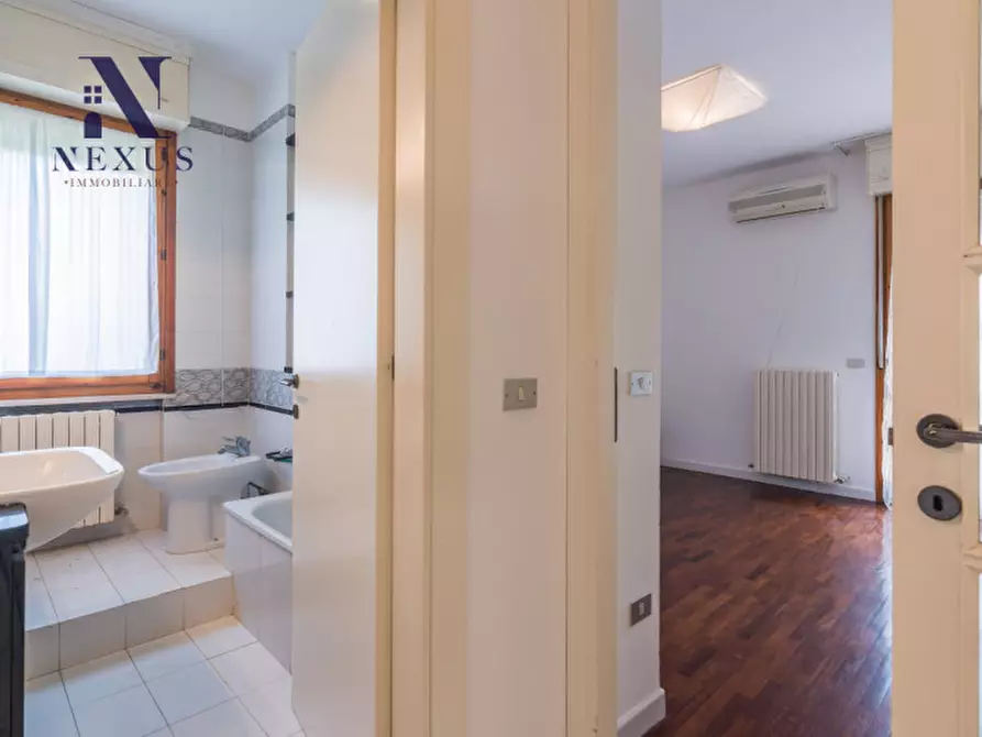 Immagine 9 di Appartamento in vendita  a Fano