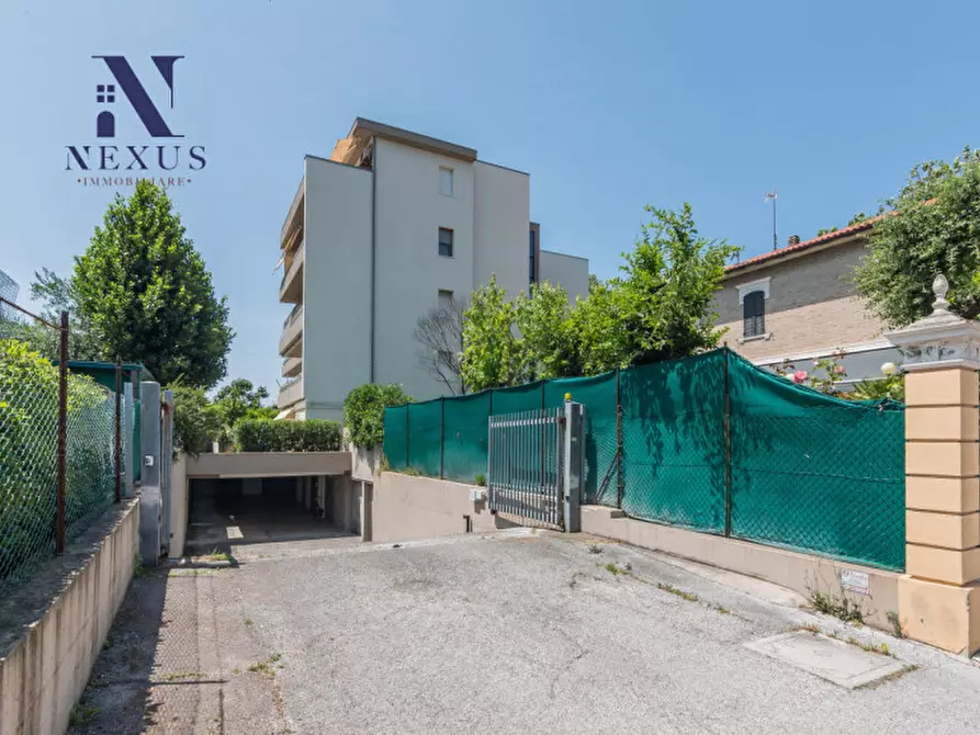 Immagine 31 di Appartamento in vendita  a Fano