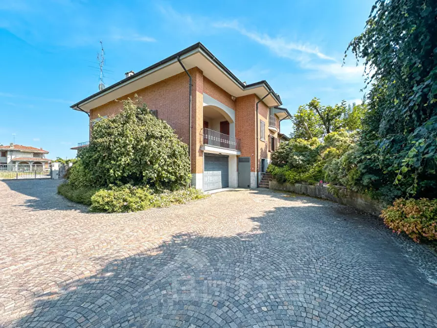 Immagine 3 di Villa in vendita  in VIA COSSATO a Gattinara