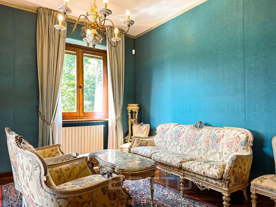 Immagine 8 di Villa in vendita  in VIA COSSATO a Gattinara