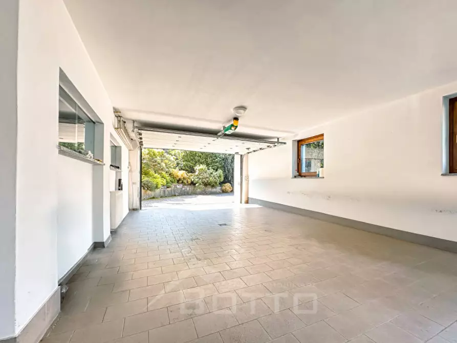 Immagine 29 di Villa in vendita  in VIA COSSATO a Gattinara