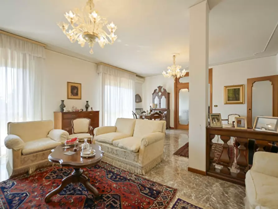 Immagine 1 di Attico in vendita  in Via Giuseppe Garibaldi a Treviso