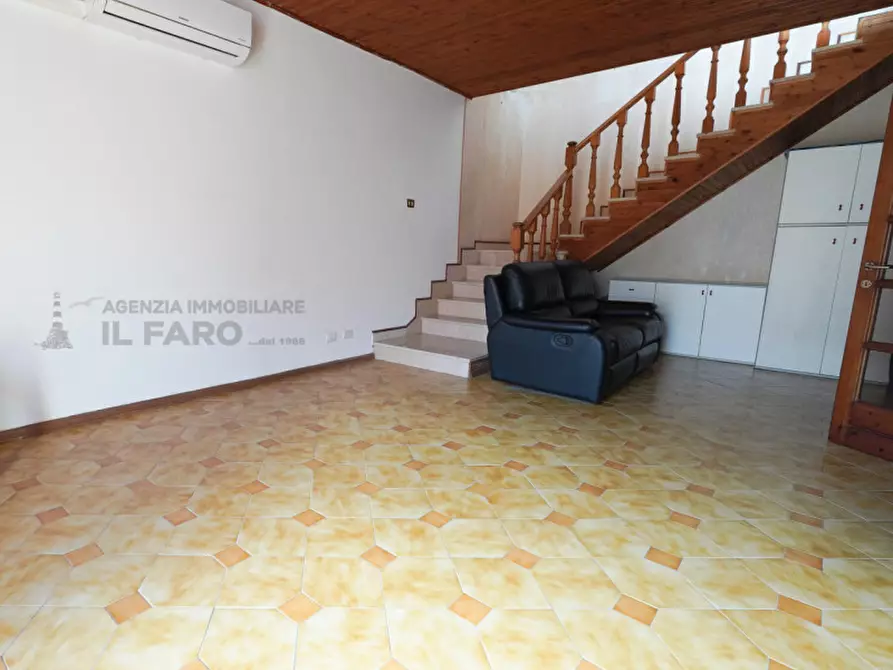 Immagine 8 di Appartamento in vendita  in Via Ugo La Malfa a La Maddalena