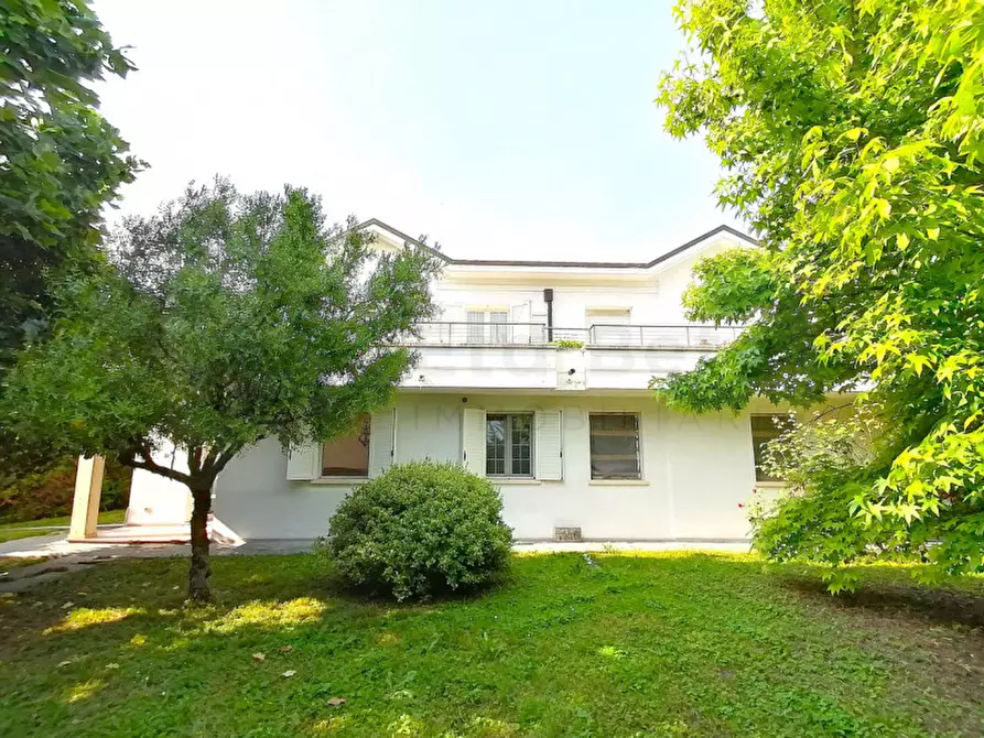 Immagine 1 di Casa bifamiliare in vendita  in Via delle Granze a Padova