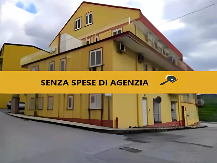 Immagine 2 di Appartamento in vendita  in Via Francesco Pagano 1 a Pace Del Mela