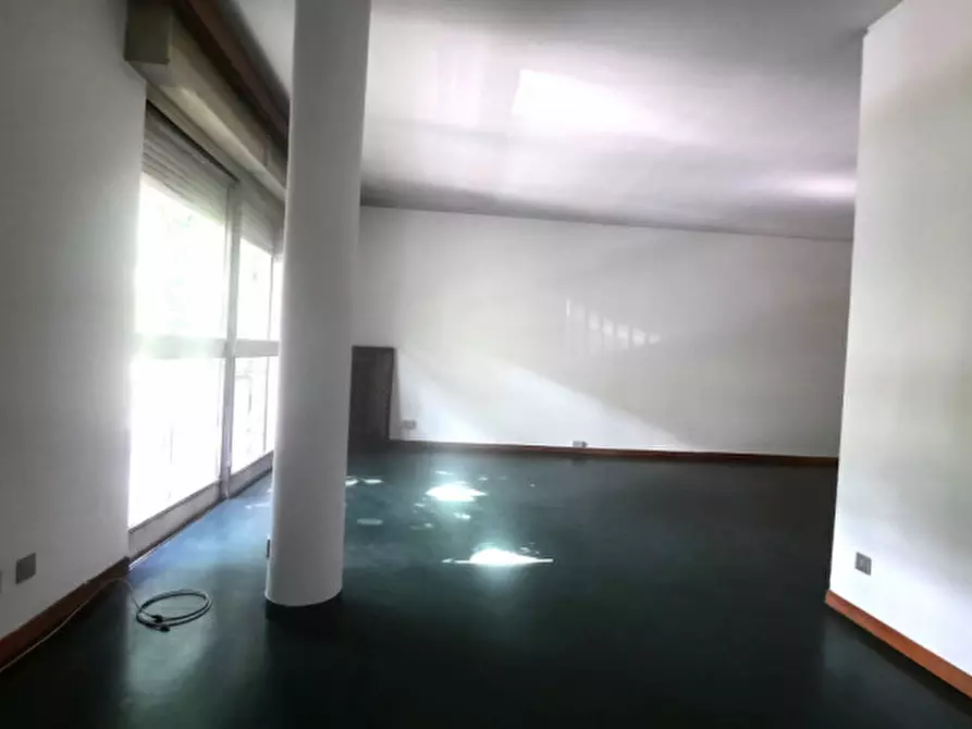 Immagine 4 di Appartamento in vendita  a Padova