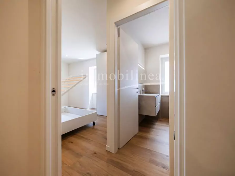 Immagine 6 di Appartamento in vendita  in Via fratelli canestrali a Costermano sul Garda