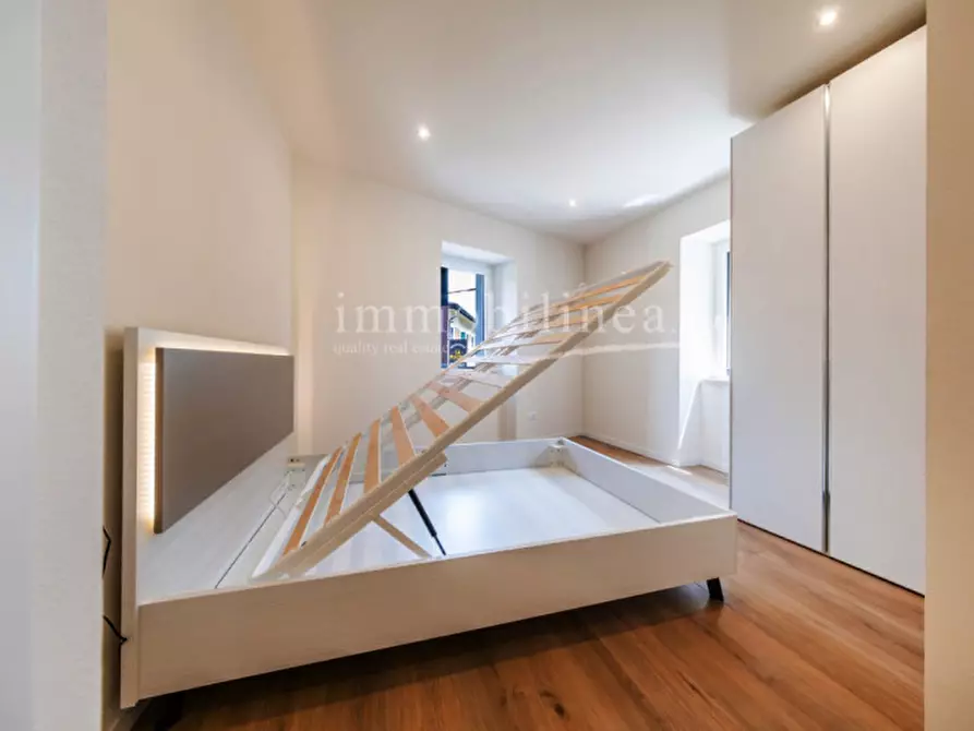 Immagine 7 di Appartamento in vendita  in Via fratelli canestrali a Costermano sul Garda