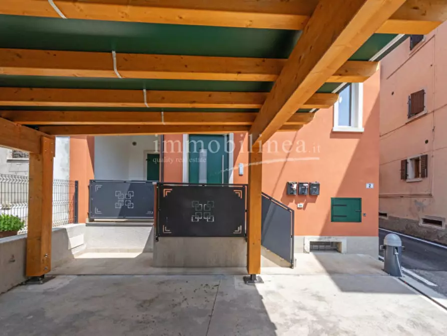 Immagine 20 di Appartamento in vendita  in Via fratelli canestrali a Costermano sul Garda