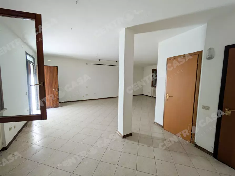 Immagine 1 di Ufficio in vendita  in Via Disciplina a Legnago