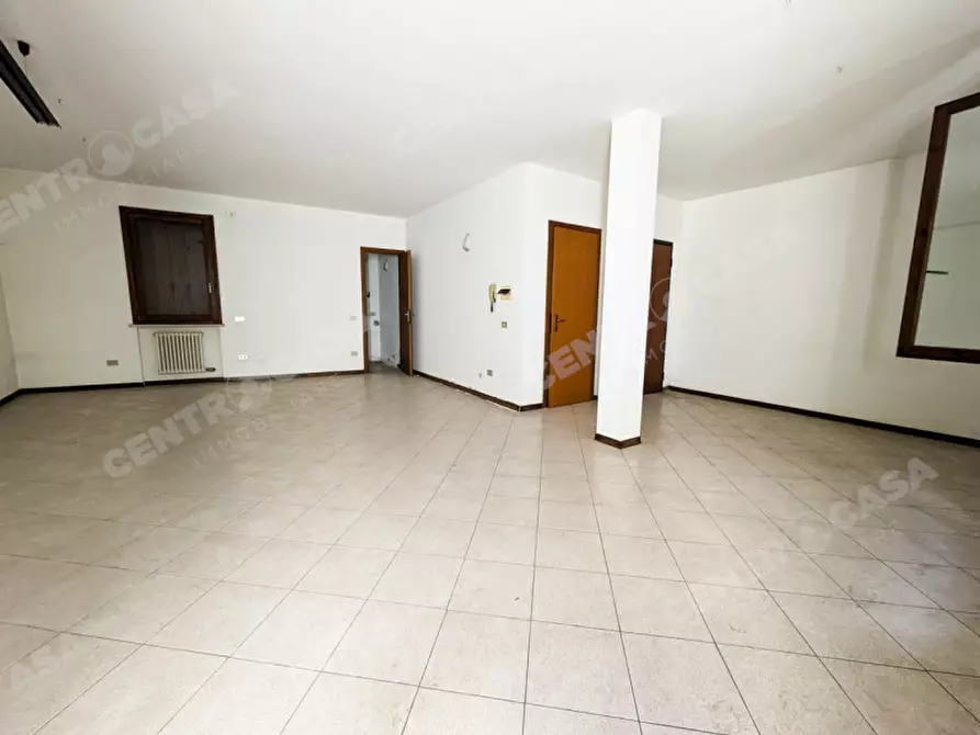 Immagine 4 di Ufficio in vendita  in Via Disciplina a Legnago