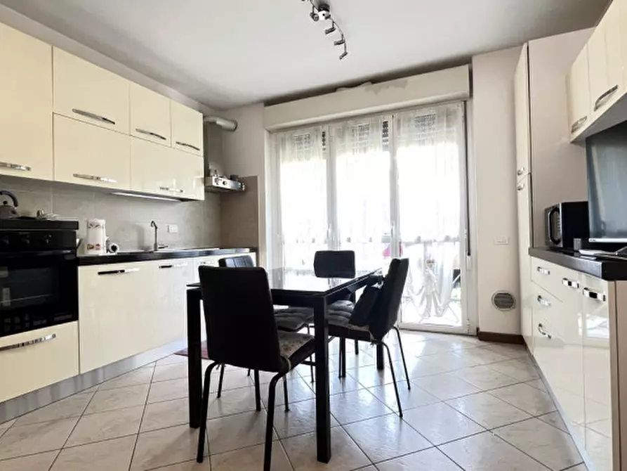 Immagine 4 di Appartamento in vendita  in Via Guido Rossa a Buccinasco