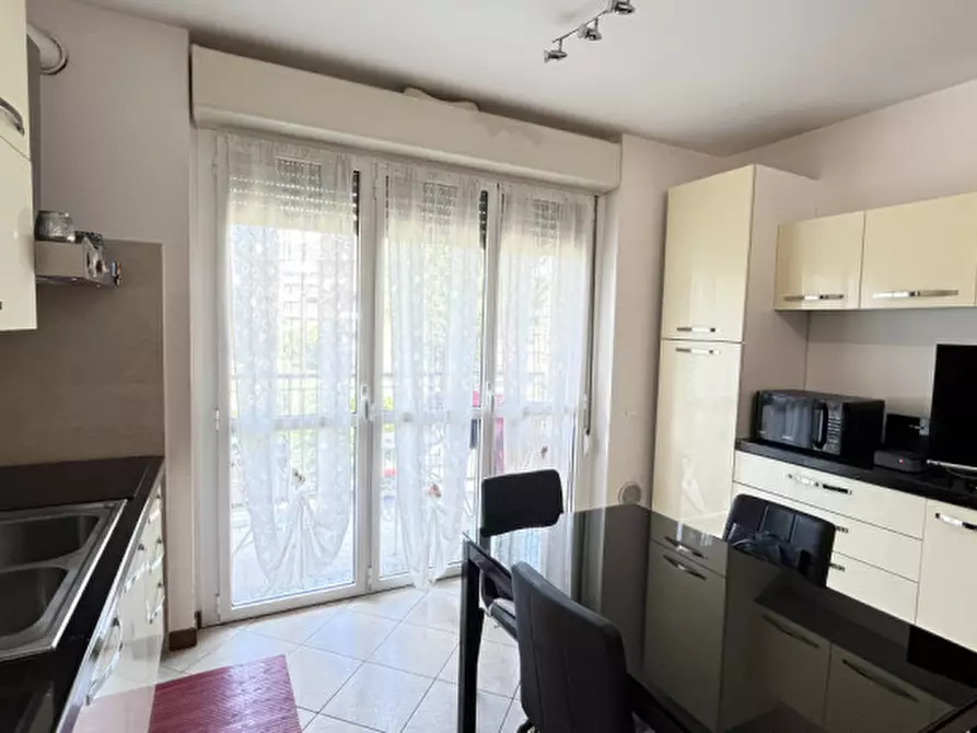 Immagine 5 di Appartamento in vendita  in Via Guido Rossa a Buccinasco