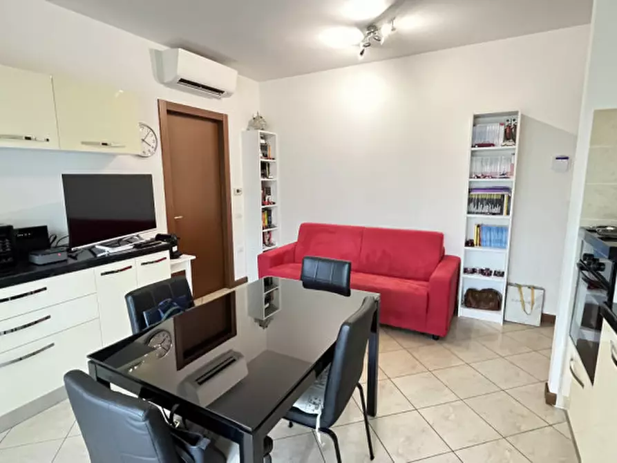 Immagine 6 di Appartamento in vendita  in Via Guido Rossa a Buccinasco