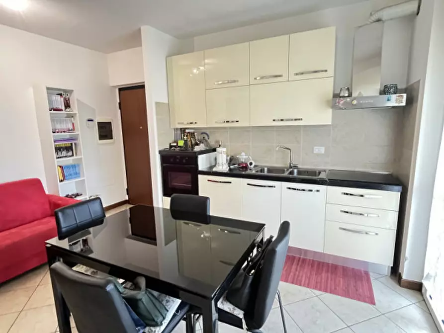 Immagine 7 di Appartamento in vendita  in Via Guido Rossa a Buccinasco