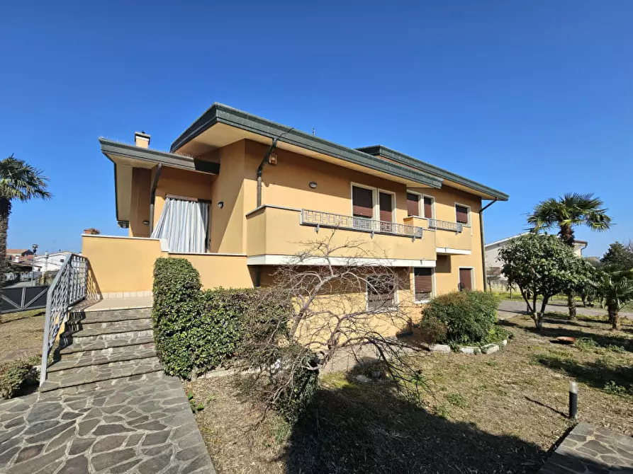 Immagine 1 di Casa indipendente in vendita  in Via Michelangelo Buonarroti a Pozzonovo