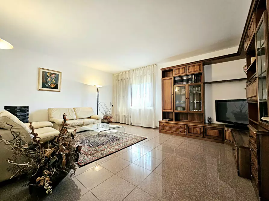 Immagine 2 di Casa indipendente in vendita  in Via Michelangelo Buonarroti a Pozzonovo