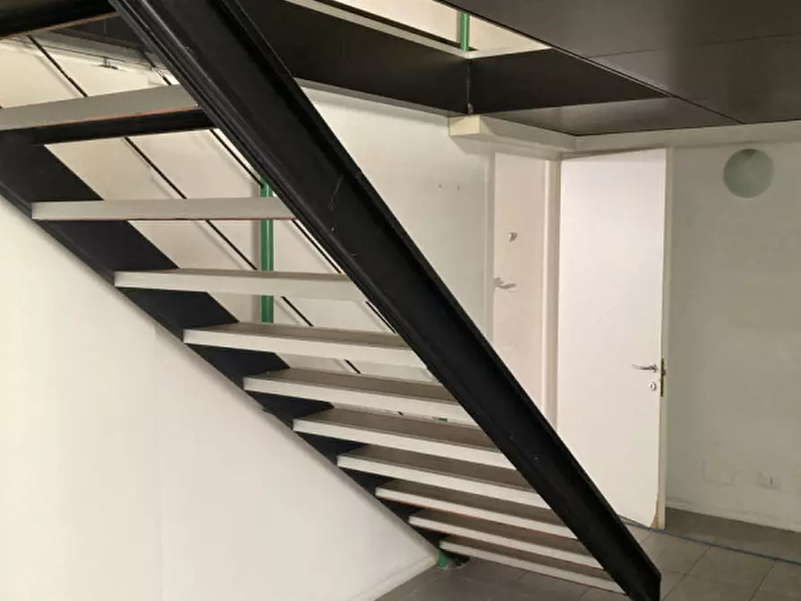 Immagine 5 di Negozio in affitto  in Via del Santo 14 a Padova