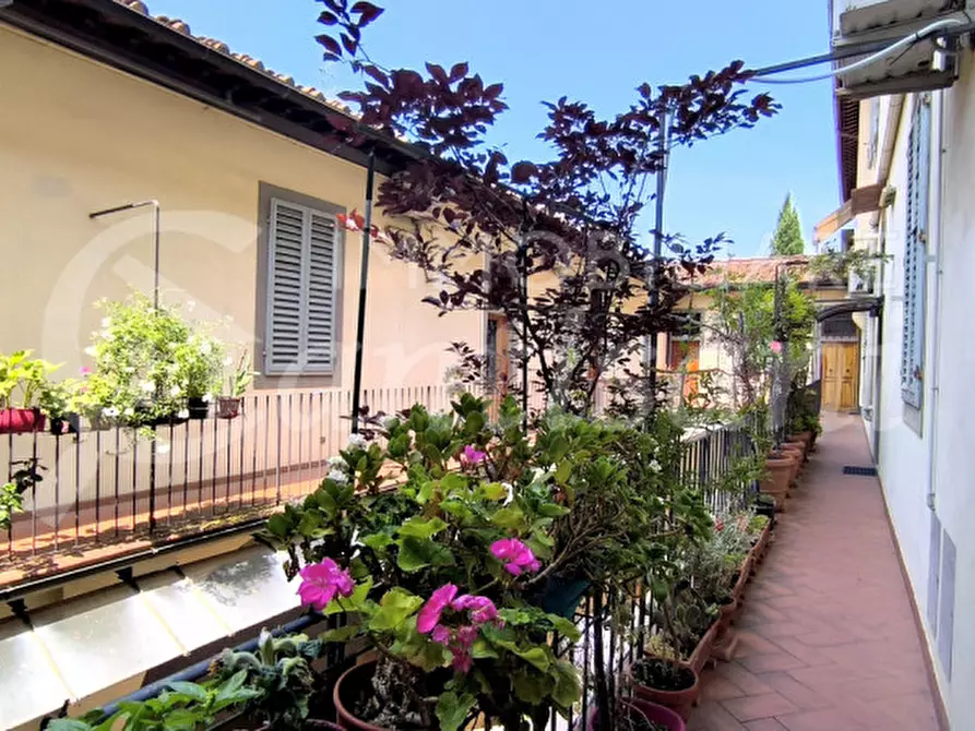 Immagine 1 di Appartamento in vendita  in via feanza a Firenze