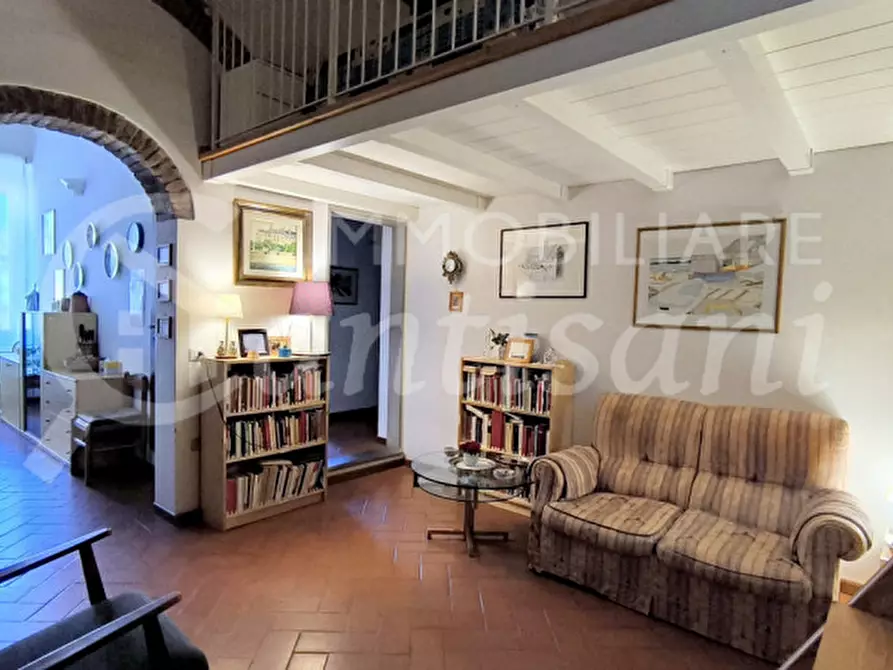 Immagine 2 di Appartamento in vendita  in via feanza a Firenze