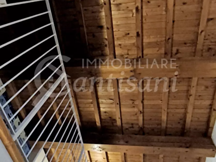 Immagine 10 di Appartamento in vendita  in via feanza a Firenze