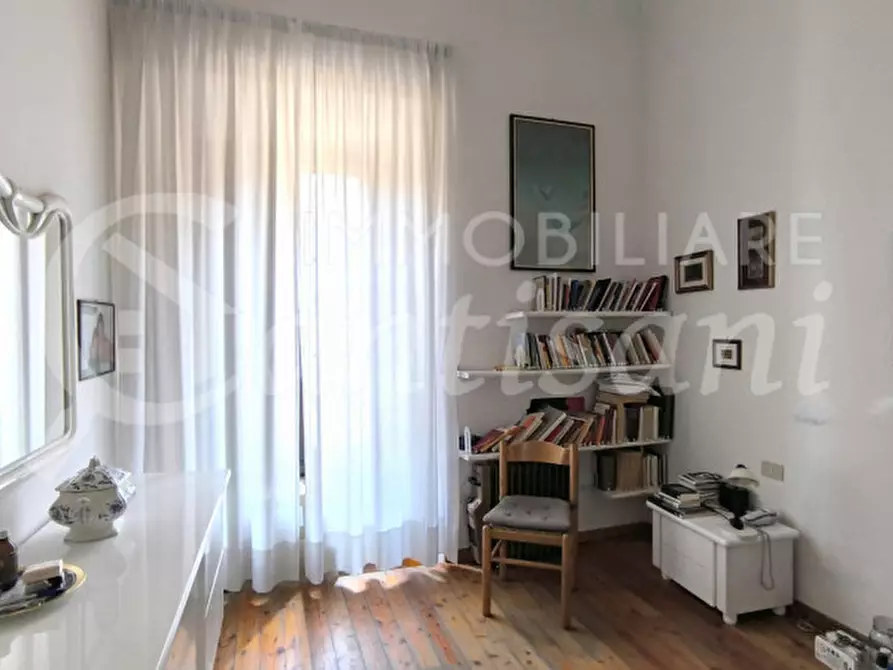 Immagine 17 di Appartamento in vendita  in via feanza a Firenze