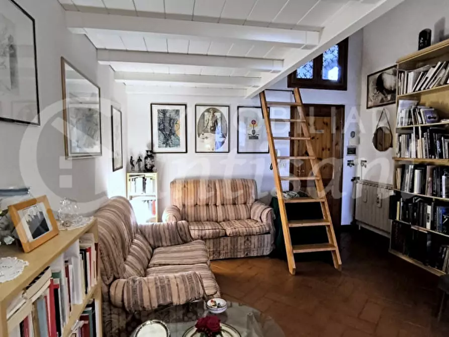 Immagine 21 di Appartamento in vendita  in via feanza a Firenze