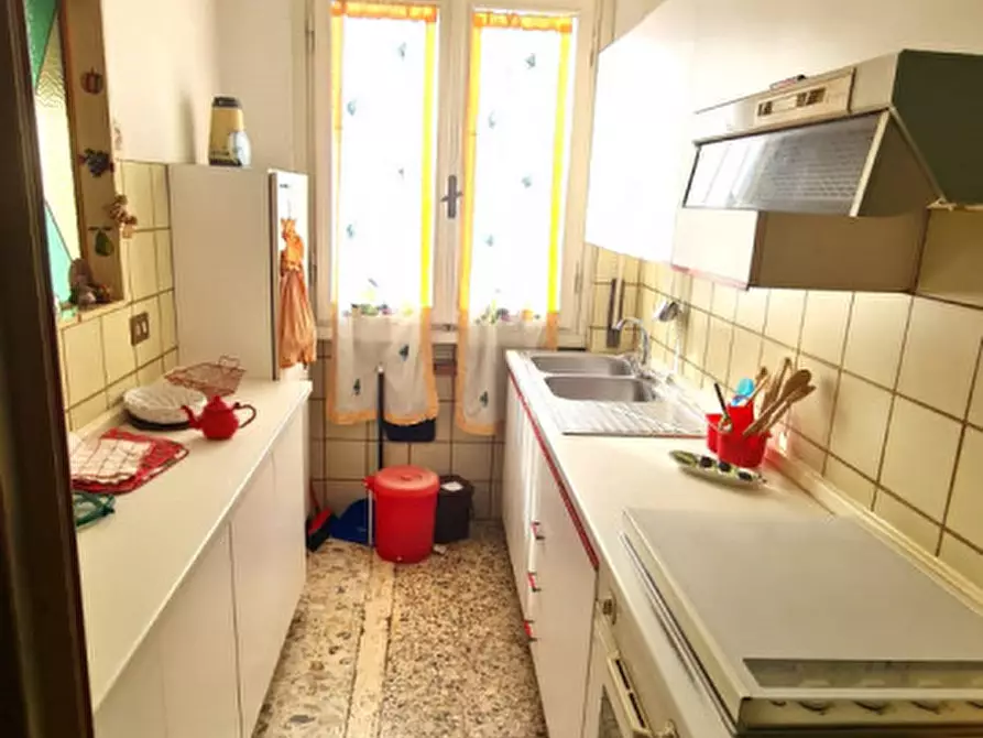 Immagine 8 di Appartamento in vendita  in Via Montegrappa a Montevarchi