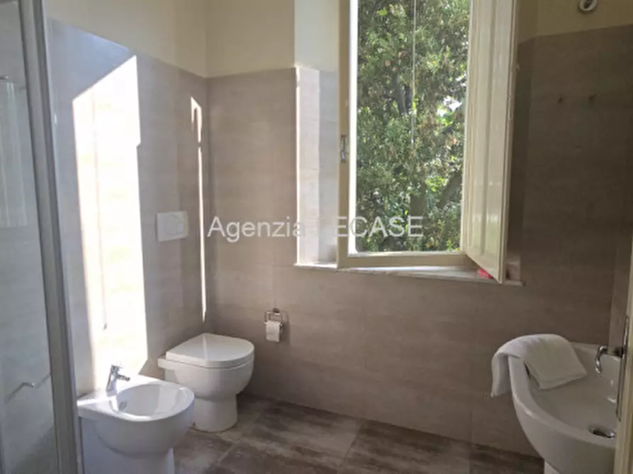 Immagine 3 di Villa in affitto  in Via Marco Polo a Forte Dei Marmi